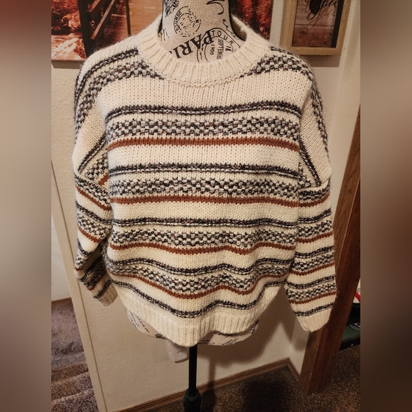 top - Picture 2 of 3